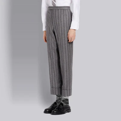 Thom Browne Celana Wol Abu-Abu Garis Klasik Pria Abu-Abu MTC001A-06306-035 Sizing Thom Browne Celana Wol Abu-Abu Garis Klasik Pria Abu-Abu MTC001A-06306-035