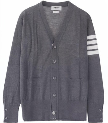 Thom Browne Cardigan Wol Merino Abu-abu 4-Bar Stripe V-Neck Sweater Classic MKC002A-00014-038 Buy Thom Browne Cardigan Wol Merino Abu-abu 4-Bar Stripe V-Neck Sweater Classic MKC002A-00014-038