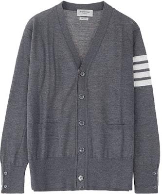 Thom Browne Cardigan Wol Merino Abu-abu 4-Bar Stripe V-Neck Sweater Classic MKC002A-00014-038 Order Thom Browne Cardigan Wol Merino Abu-abu 4-Bar Stripe V-Neck Sweater Classic MKC002A-00014-038