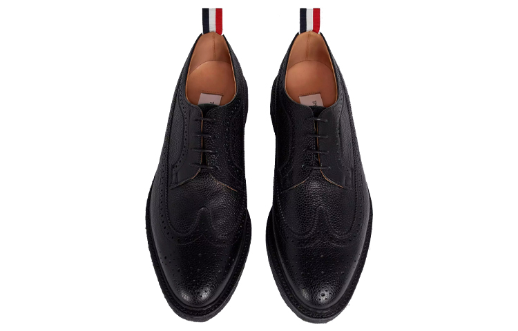 Shop Thom Browne Classic Pebble Grain Brogue 'Hitam' MFD002B00198001