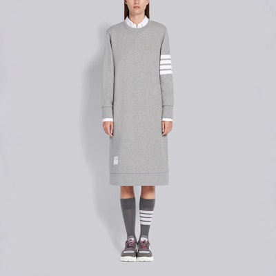 トム ブラウン クラシック ストライプ ドレス グレー FJD056A-00535-055 Lookbook トム ブラウン クラシック ストライプ ドレス グレー FJD056A-00535-055