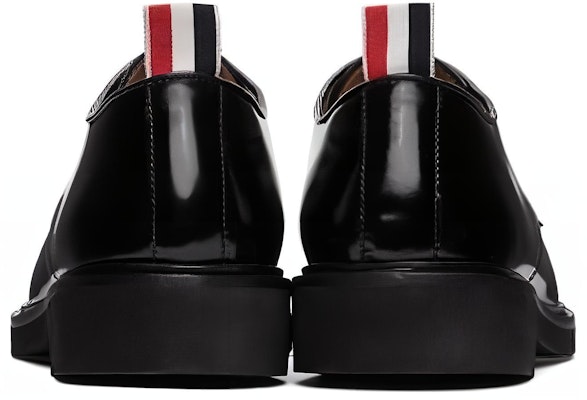 Thom Browne Kasut Formal 'Kulit Hitam Berkilat' MFD205A00003001 Shop Thom Browne Kasut Formal 'Kulit Hitam Berkilat' MFD205A00003001