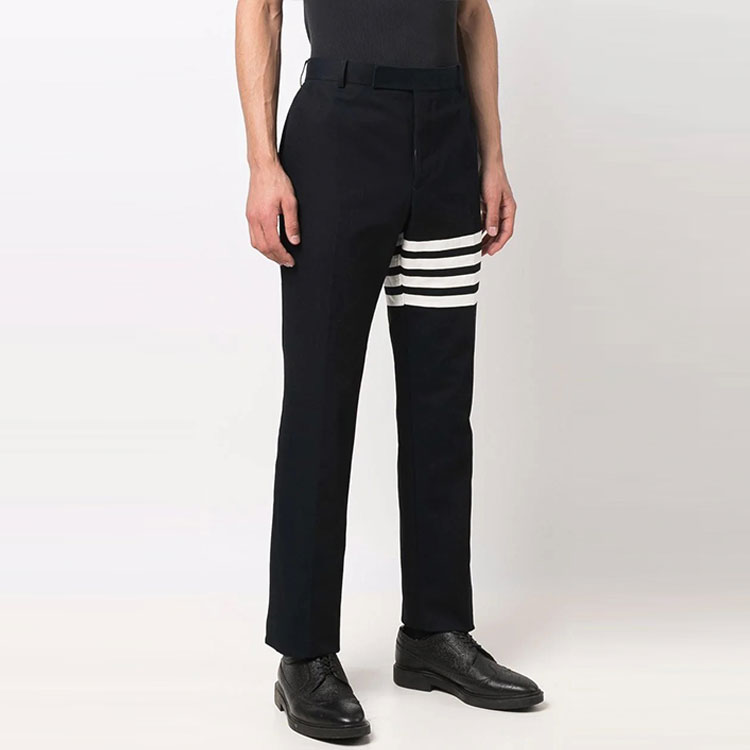 Lookbook THOM BROWNE 四條杠棉質休閒長褲運動褲. MTU245A-07738-415