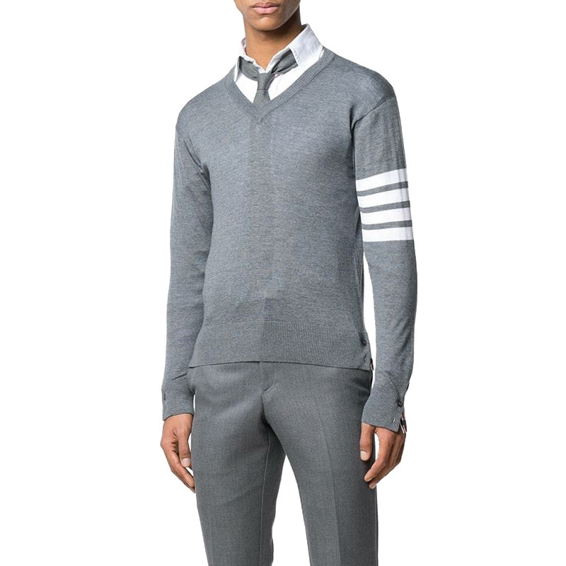 Purchase Thom Browne 四條紋V領針織毛衣 灰色 MKA230A-00014-035