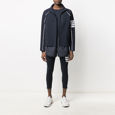 トムブラウン FW21 4バー ストライプ ネイビー ジャケット. MJA003A-06775-461 Shop トムブラウン FW21 4バー ストライプ ネイビー ジャケット. MJA003A-06775-461