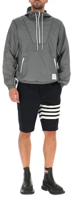 THOM BROWNE FW21 Celana Pendek Kasual Katun 4-Bar Hitam Edisi Musim Panas MTU290E-07738-415 Shop THOM BROWNE FW21 Celana Pendek Kasual Katun 4-Bar Hitam Edisi Musim Panas MTU290E-07738-415