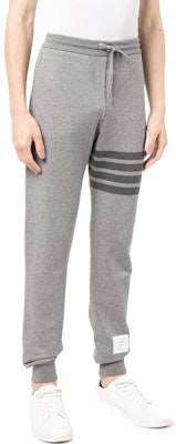 톰브라운 FW21 그레이 클래식 포바 코튼 니트 스웻팬츠. MJQ008-A0691-035 Purchase 톰브라운 FW21 그레이 클래식 포바 코튼 니트 스웻팬츠. MJQ008-A0691-035