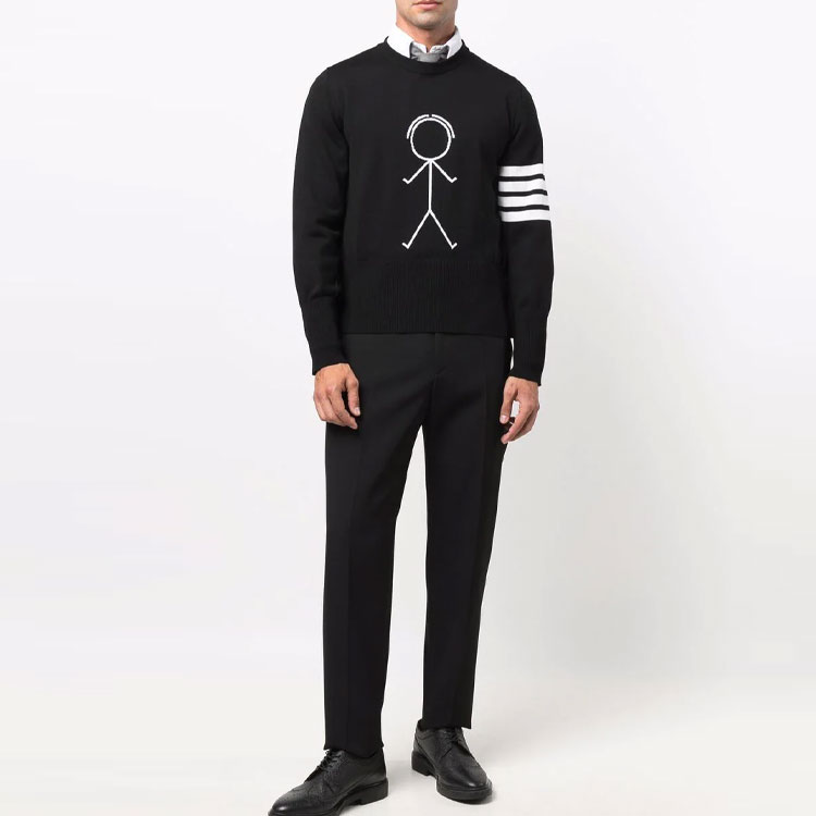 Lookbook THOM BROWNE FW21 Sweatshirt Hitam Knit dengan Four-Stripes & Stickman Klasik. MKA380A-Y1002-001