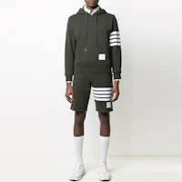 Lookbook THOM BROWNE FW21 Celana Pendek Katun Four-Bar Hijau Edisi Musim Panas MJQ012A-00535-320
