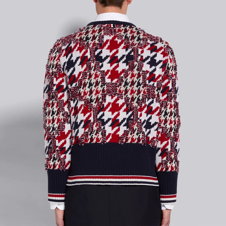 Purchase 톰 브라운 FW21 하운드투스 자카드 울 크루넥 스웨터 레드 남성용. MKA-375AY9005-960