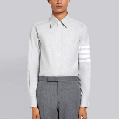 톰 브라운 FW21 라이트 그레이 클래식 4-바 스트라이프 긴팔 셔츠 MWL272A-05245-035 Shop 톰 브라운 FW21 라이트 그레이 클래식 4-바 스트라이프 긴팔 셔츠 MWL272A-05245-035