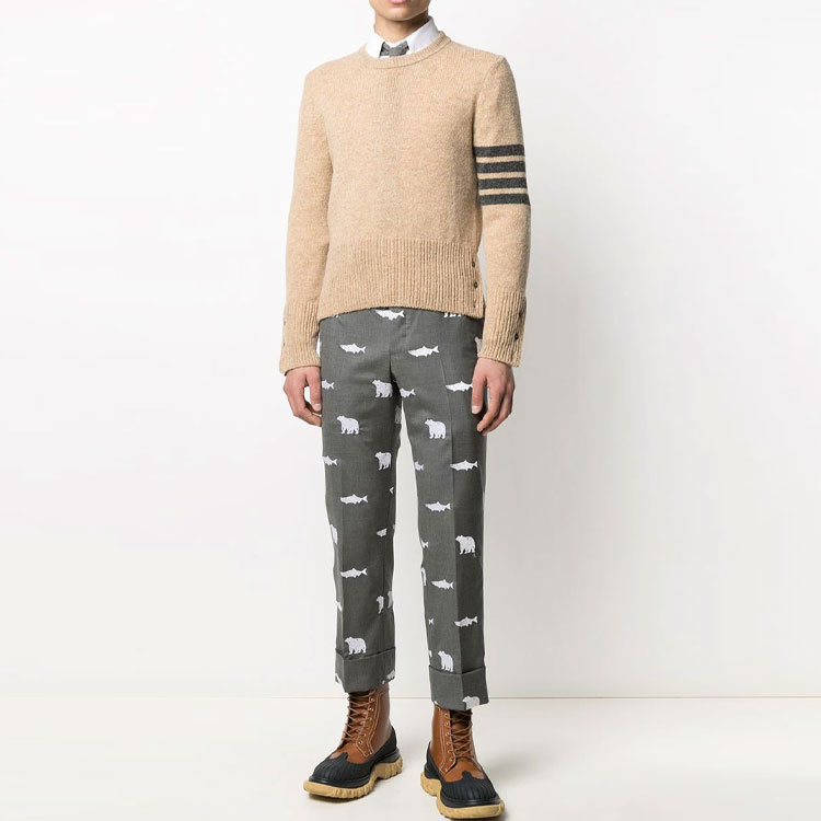 Thom Browne FW21 Men’s Khaki Wool Sweater with Four-Bar Stripes. MKA317A-01085-275 圖 3