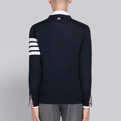 톰브라운 FW21 메리노울 V넥 가디건 4선 유니섹스 블루 스웨터 MKC002A-00014-415 Details for 톰브라운 FW21 메리노울 V넥 가디건 4선 유니섹스 블루 스웨터 MKC002A-00014-415