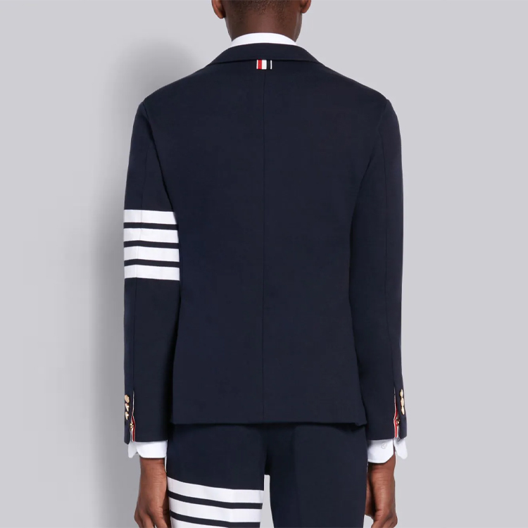 Purchase THOM BROWNE FW21 Blazer Azul Marino 4-Stripe Escolar Elegante. MJU426A-00535-415