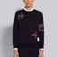 Shop Thom Browne FW21 男士海軍藍刺繡圓領套頭衛衣 MJT289E-06931-415