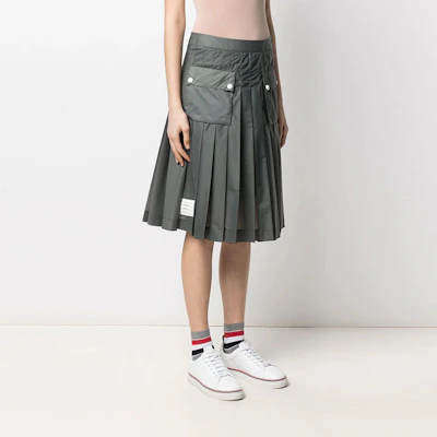 THOM BROWNE FW21 素色口袋灰色中長裙 FJK051A-06859-045 Lookbook THOM BROWNE FW21 素色口袋灰色中長裙 FJK051A-06859-045