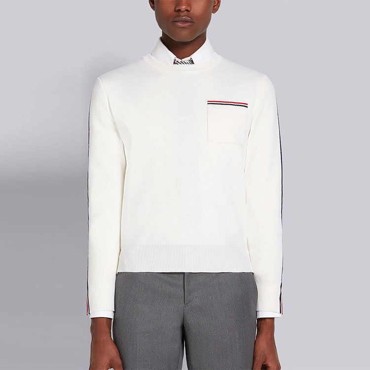 Lookbook Jersey Cuello Redondo de Lana Mezclada Blancas Rayas THOM BROWNE FW21. MKA367A-Y1002-100