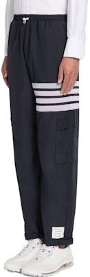 Thom Browne FW22 Celana Jogger Knit Four-Bar Biru MJQ163A-F0197-415 Details for Thom Browne FW22 Celana Jogger Knit Four-Bar Biru MJQ163A-F0197-415