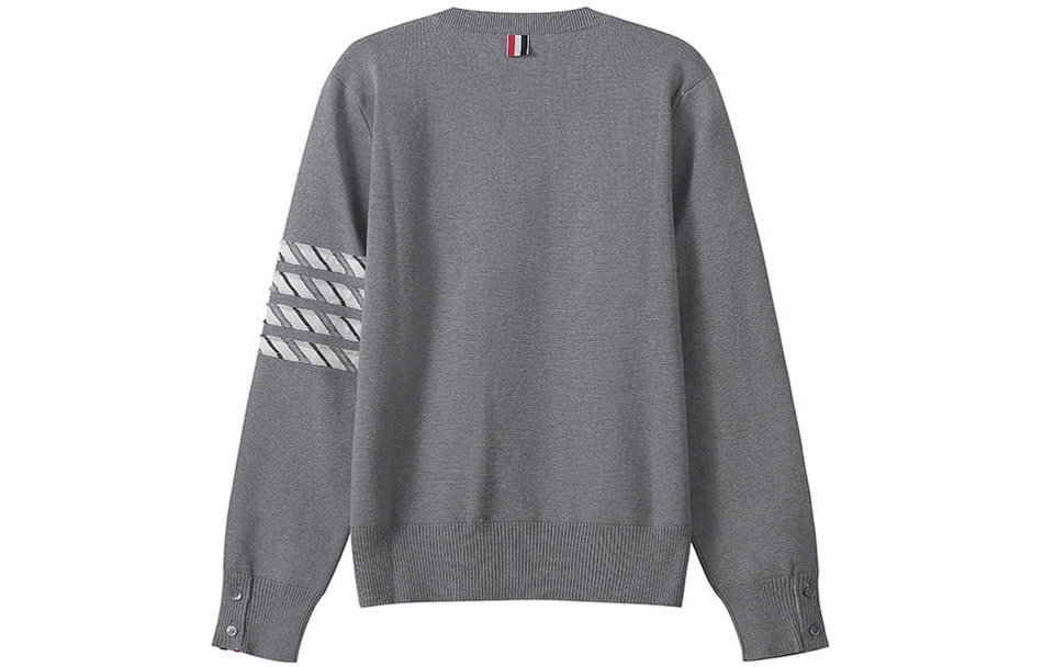 Lookbook Thom Browne FW22 Suéter de Punto Gris con Franjas de Algodón 4-Bar. MKA352A-Y3007-055