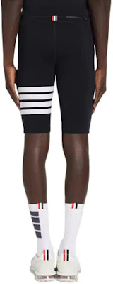 THOM BROWNE FW22 Celana Pendek Kompresi Navy 4-Bar Trim MJA007Y-06753-461 Lookbook THOM BROWNE FW22 Celana Pendek Kompresi Navy 4-Bar Trim MJA007Y-06753-461