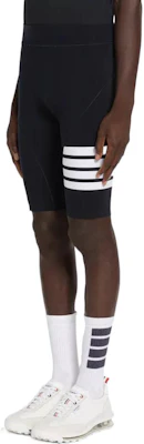 THOM BROWNE FW22 Celana Pendek Kompresi Navy 4-Bar Trim MJA007Y-06753-461 Purchase THOM BROWNE FW22 Celana Pendek Kompresi Navy 4-Bar Trim MJA007Y-06753-461