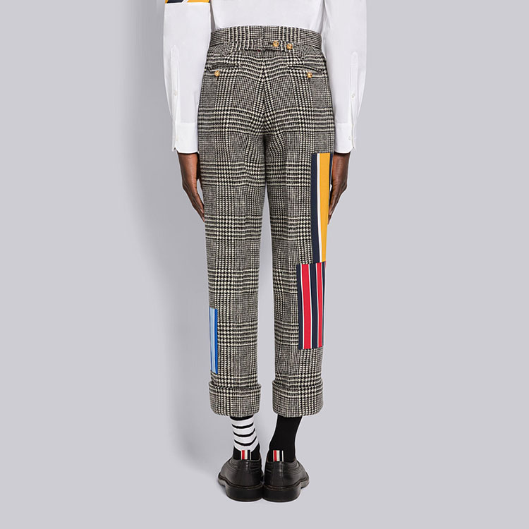 Shop THOM BROWNE FW22 Celana Kotak-Kotak Hitam/Putih Model Lurus. MTC186A-F0108-980