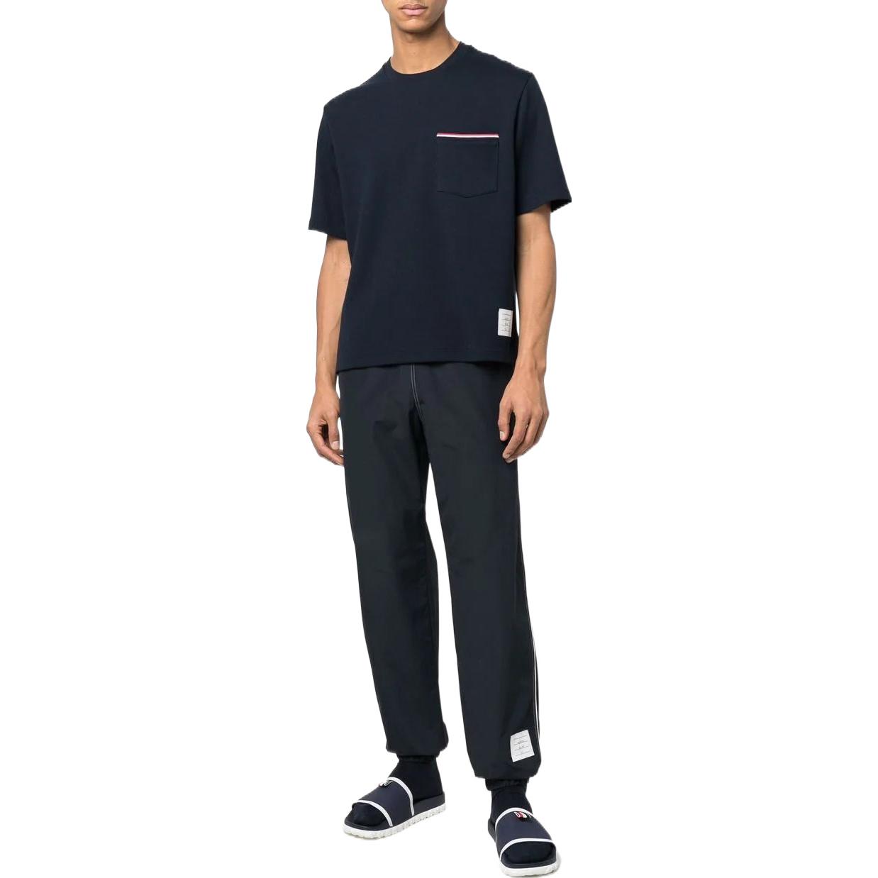 Details for 톰브라운 FW22 네이비 블루 솔리드 립 크루넥 반팔 티셔츠 남성용 MJS183A-07323-415