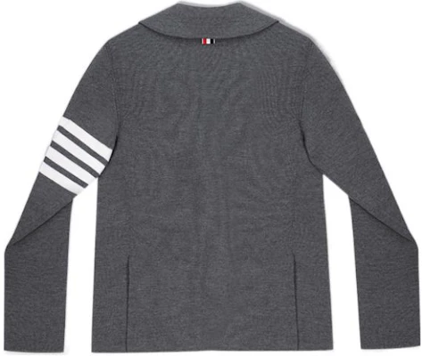 톰브라운 FW22 싱글브레스트 스트라이프 수트 자켓 그레이 패션. MKJ024D-00014-035 Lookbook 톰브라운 FW22 싱글브레스트 스트라이프 수트 자켓 그레이 패션. MKJ024D-00014-035