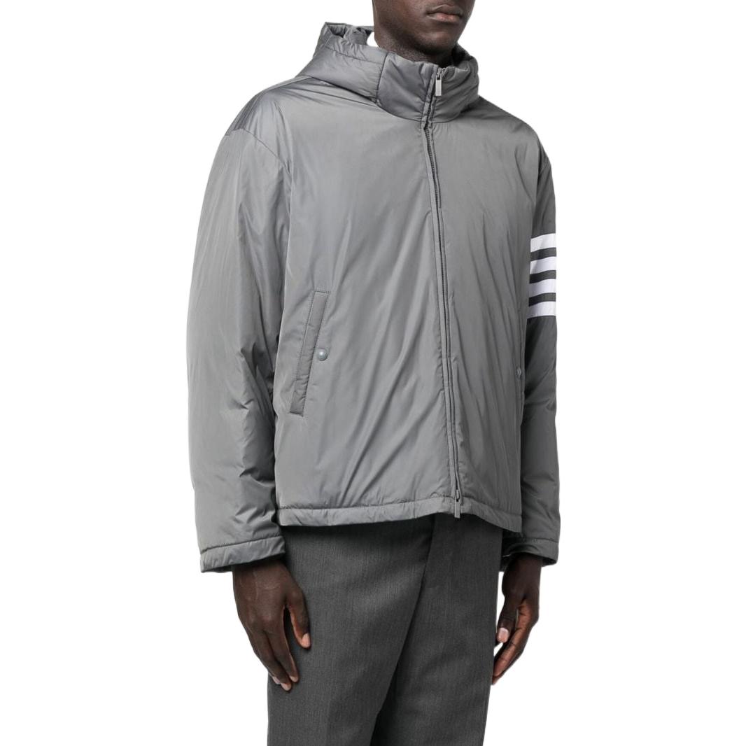 Shop Thom Browne 2022秋冬灰色条纹拉链夹克 MJD102X-07259-035