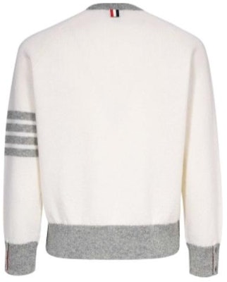 THOM BROWNE FW23 Classic 4-Stripe Wool Knit Pullover Sweater - Putih MKA467A-Y1026-100 Lookbook THOM BROWNE FW23 Classic 4-Stripe Wool Knit Pullover Sweater - Putih MKA467A-Y1026-100