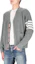 Sizing Thom Browne FW23 Kardigan Lelaki Kelabu Bercorak Jalur V-Neck Butang. MKC484A-Y1014-055