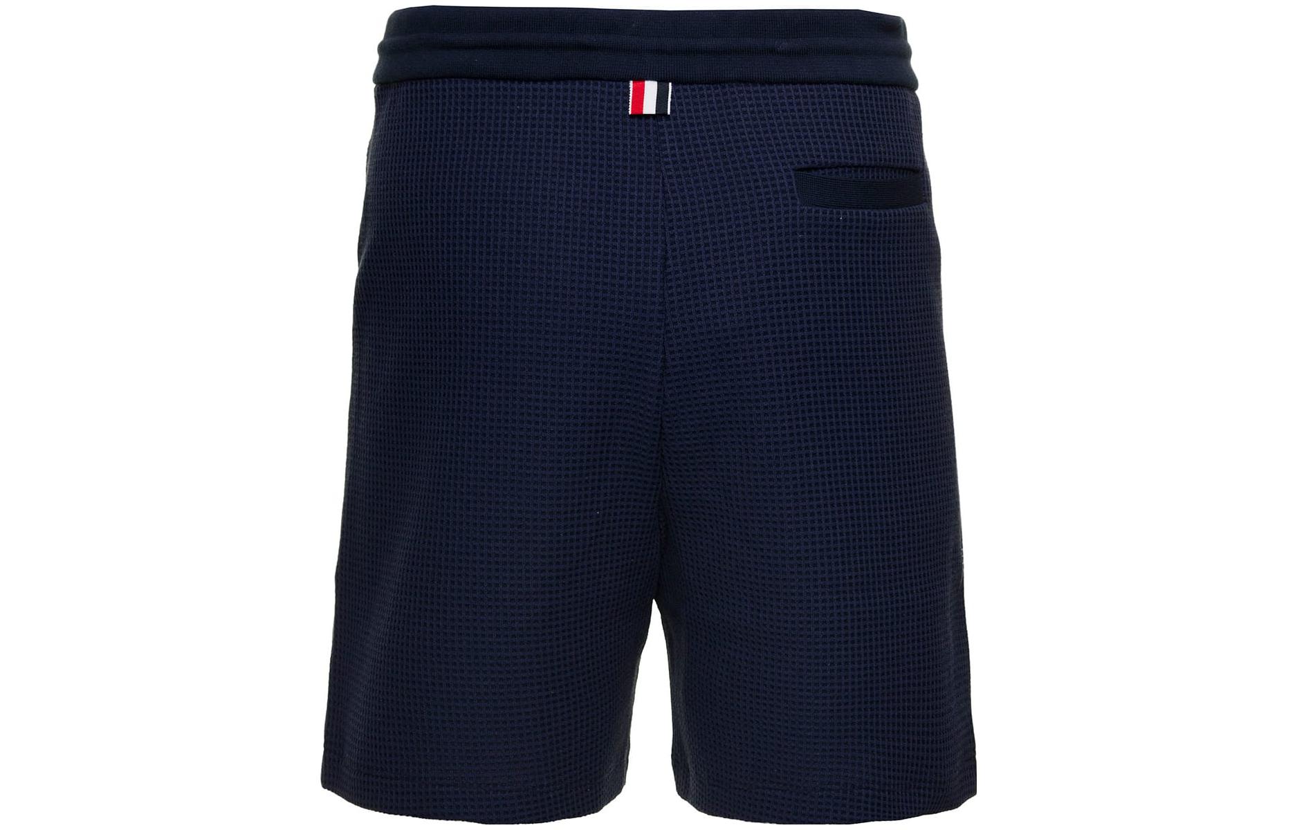 Lookbook THOM BROWNE FW23 Pantalones Cortos Casual Azul Hombre Logo Sólido Talla Media MJQ135A-J0003-415