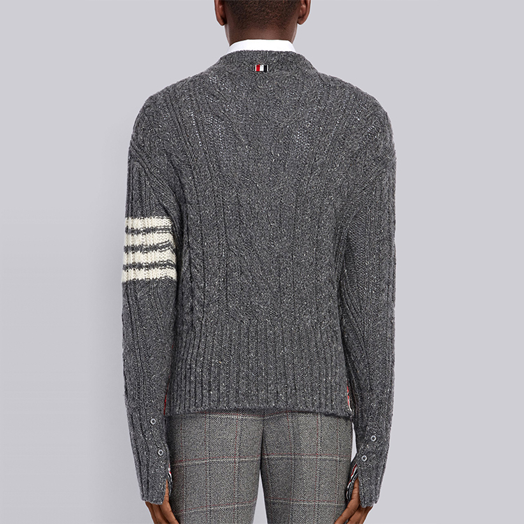 Shop THOM BROWNE Kelabu 4-Bar Cable Knit Wool Pullover Sweater Lelaki - Kelabu MKA233A-00278-035