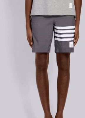 Thom Browne Abu-abu Celana Pendek Kasual Waterproof 4-Stripe MTU223A-05415-035 Sizing Thom Browne Abu-abu Celana Pendek Kasual Waterproof 4-Stripe MTU223A-05415-035