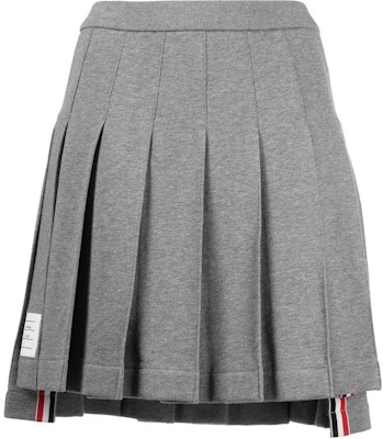 THOM BROWNE 灰色百褶迷你裙附標誌貼布 學院風回歸校園穿搭 FJK053A-06931-035 Buy THOM BROWNE 灰色百褶迷你裙附標誌貼布 學院風回歸校園穿搭 FJK053A-06931-035