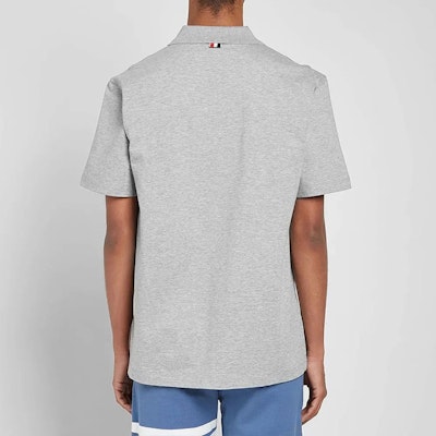 Thom Browne Polo Gris Logo Sólido Edición Verano Regreso a Clases MJP052A-00042-055 Shop Thom Browne Polo Gris Logo Sólido Edición Verano Regreso a Clases MJP052A-00042-055