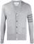 Buy Cardigan de Lana Gris Clásico 4-Bar Thom Browne SS21 MKC002B-00014-055
