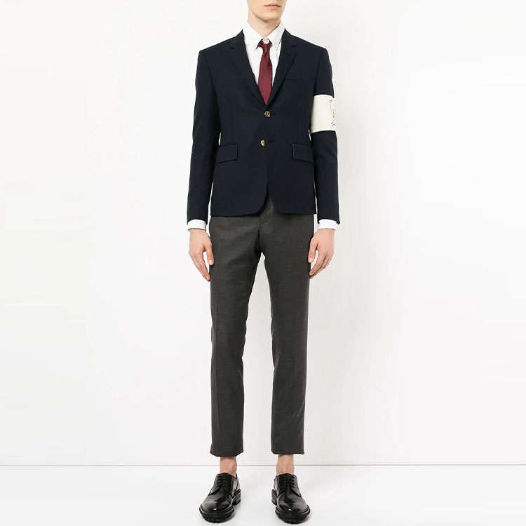 Lookbook Thom Browne Celana Kasual Abu-abu Wool Straight-Leg Cropped Pria. MTC159A-00626-025