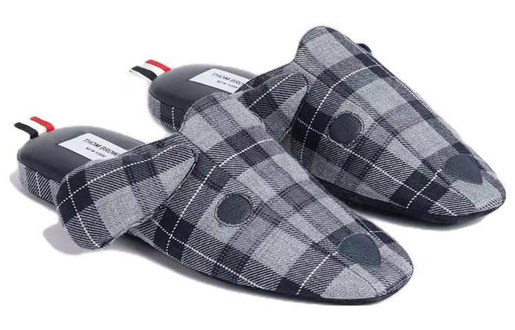 Lookbook Thom Browne Hector Slippers 'Grey Black Shearling' MFL052A08155