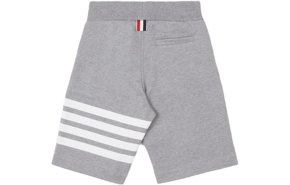Lookbook Pantalones Cortos de Punto Clásicos 4-Bar para Niños de THOM BROWNE. KJQ02A-07132-035