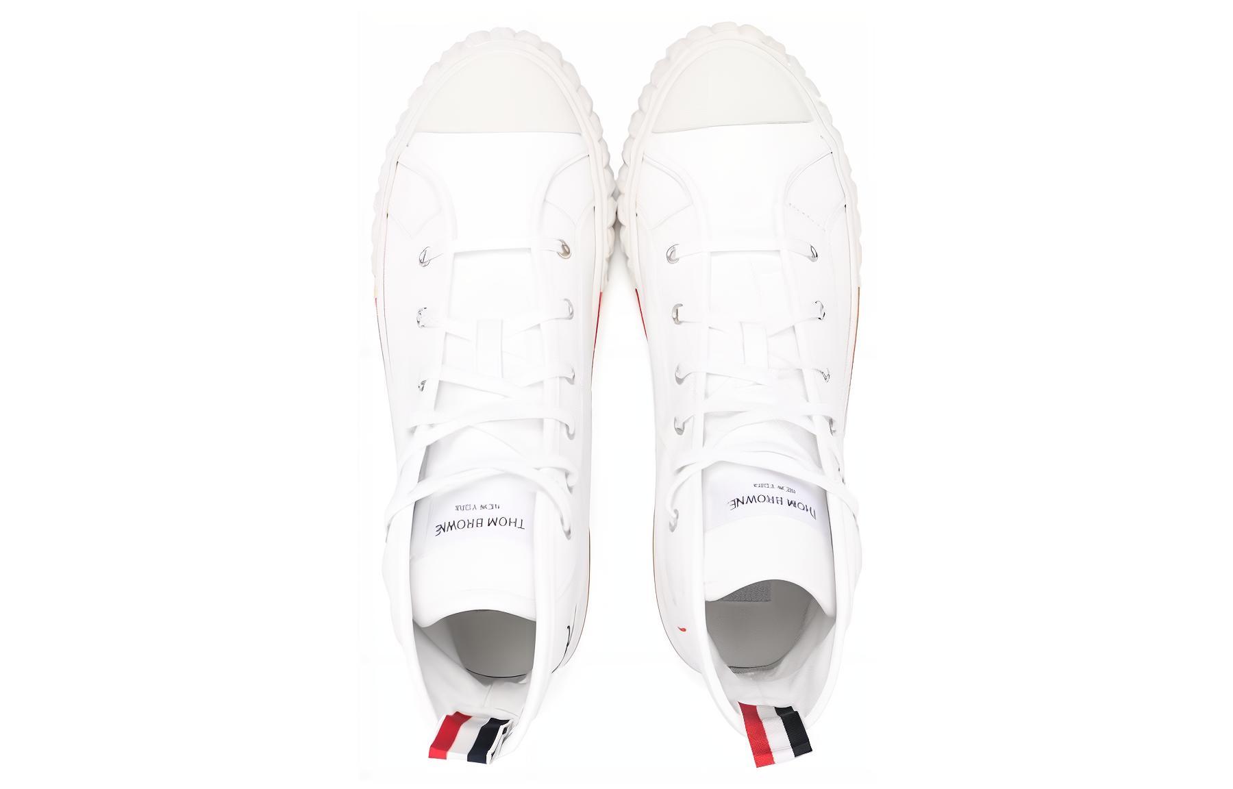 Lookbook Thom Browne Kasut Kulit Tinggi 'White Fashion' MFD243E05584