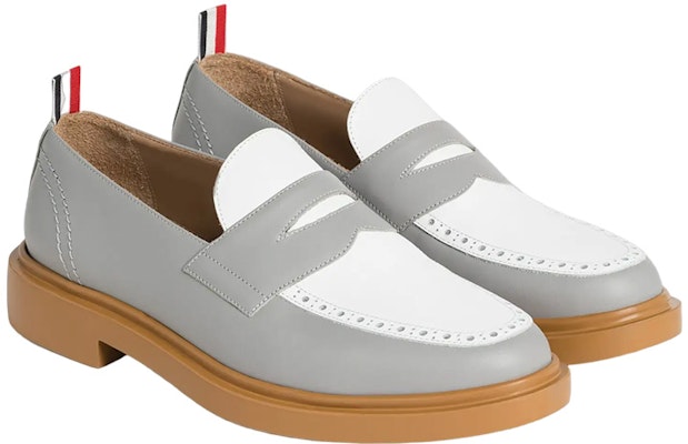 Thom Browne Sepatu Loafer Kulit 'Abu Rococo' MFL090B05584133 Order Thom Browne Sepatu Loafer Kulit 'Abu Rococo' MFL090B05584133