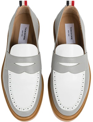 Thom Browne Sepatu Loafer Kulit 'Abu Rococo' MFL090B05584133 Lookbook Thom Browne Sepatu Loafer Kulit 'Abu Rococo' MFL090B05584133