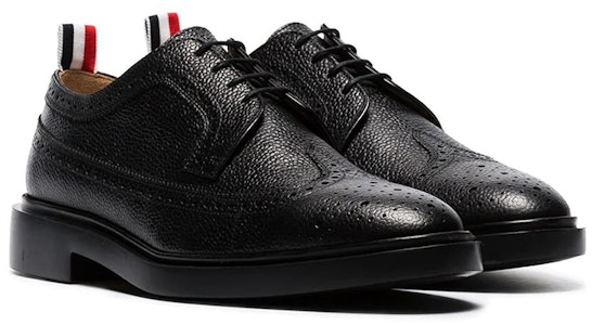 Thom Browne 长翼雕花皮鞋 '鹅卵石黑' MFD002H00198001 Lookbook Thom Browne 长翼雕花皮鞋 '鹅卵石黑' MFD002H00198001