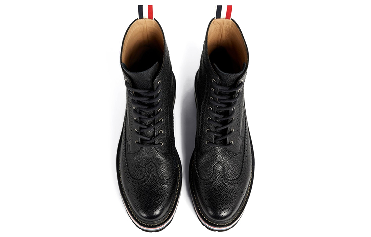 Lookbook 톰브라운 페블 그레인 블랙 롱윙 브로그 MFB180A06257001