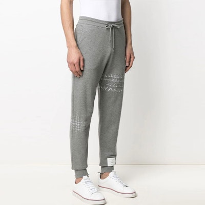 Pantalones deportivos cortos tejidos de tiro medio y ajuste holgado Thom Browne MJQ120E-06931-035 Purchase Pantalones deportivos cortos tejidos de tiro medio y ajuste holgado Thom Browne MJQ120E-06931-035
