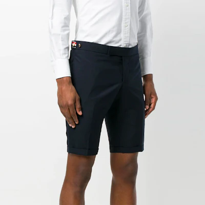 THOM BROWNE Shorts Casuales Slim Azul de Tiro Bajo. MTC043A-02872-415 Shop THOM BROWNE Shorts Casuales Slim Azul de Tiro Bajo. MTC043A-02872-415