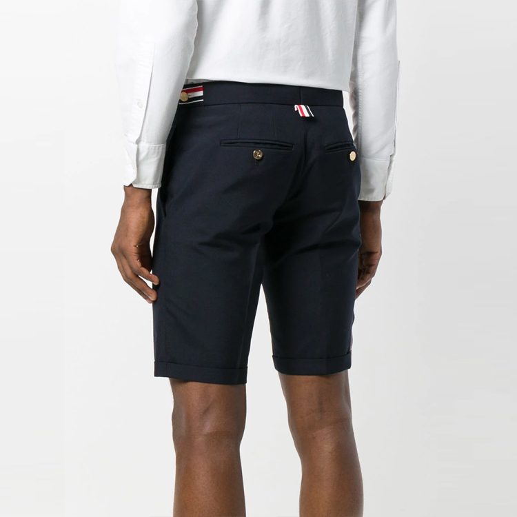 Purchase THOM BROWNE Shorts Casuales Slim Azul de Tiro Bajo. MTC043A-02872-415