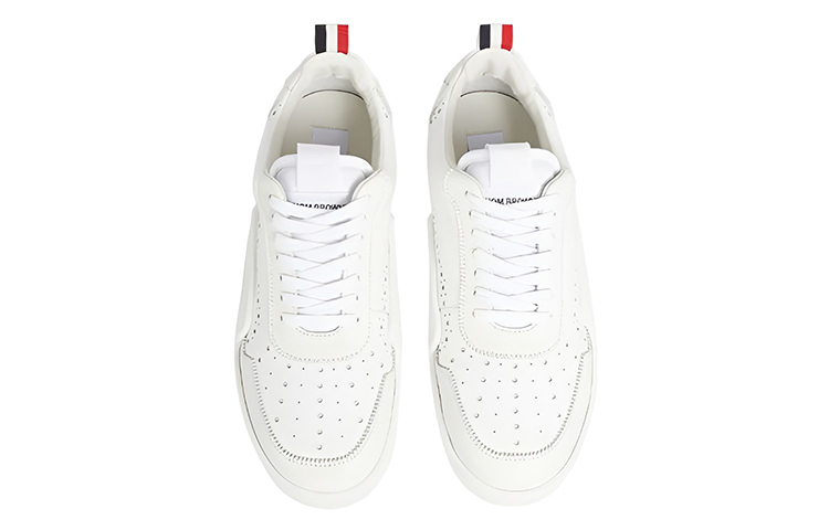 Lookbook 톰 브라운 화이트 로우탑 가죽 스니커즈 MFD199A05584100