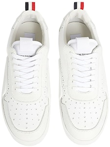 トムブラウン 白 ローカットレザースニーカー MFD199A05584100 Lookbook トムブラウン 白 ローカットレザースニーカー MFD199A05584100